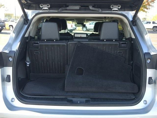 used 2024 Toyota Highlander Hybrid car, priced at $43,526