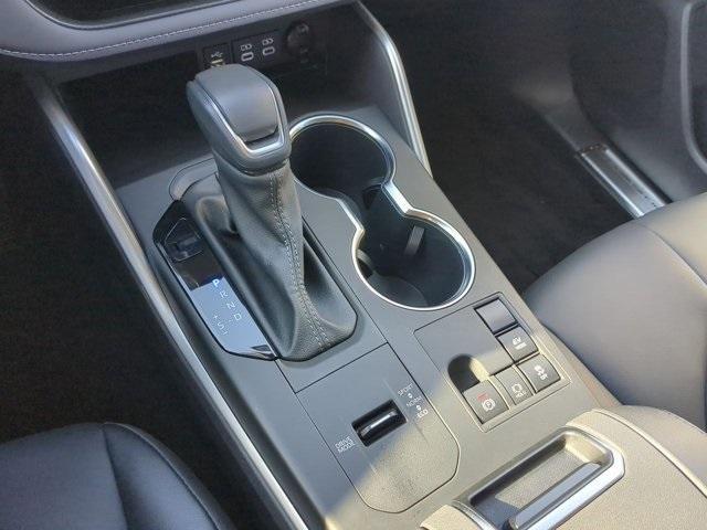 used 2024 Toyota Highlander Hybrid car, priced at $43,526