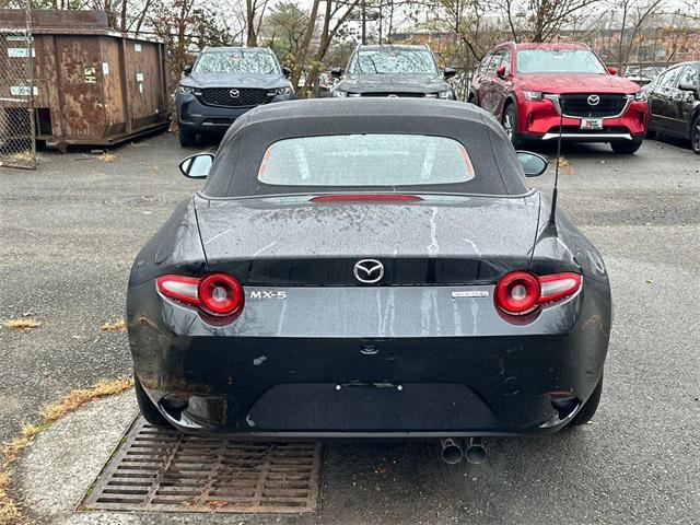 new 2024 Mazda MX-5 Miata car