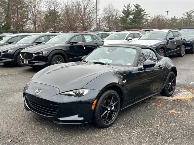 new 2024 Mazda MX-5 Miata car