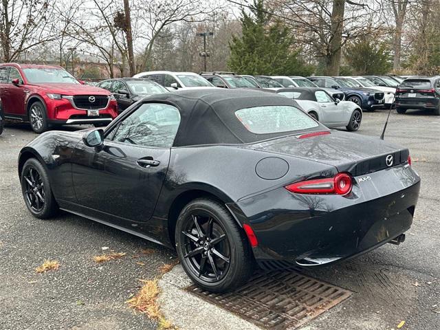 new 2024 Mazda MX-5 Miata car