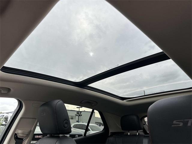 used 2023 Buick Envision car, priced at $22,490