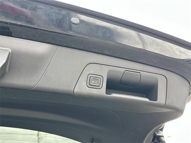 used 2023 Buick Envision car, priced at $22,490