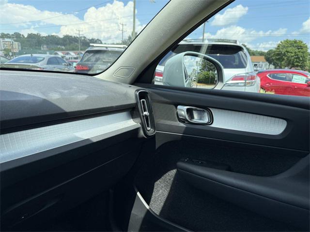 used 2019 Volvo XC40 car, priced at $26,330