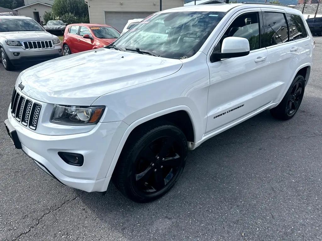 used 2015 Jeep Grand Cherokee car, priced at $16,400