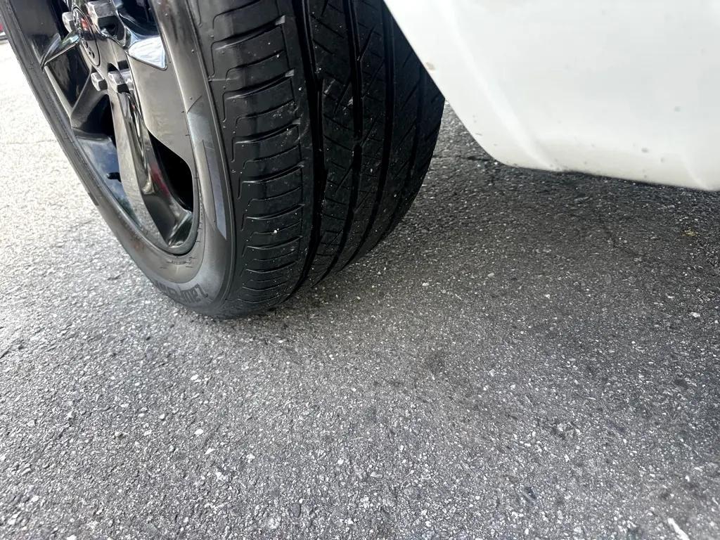 used 2015 Jeep Grand Cherokee car, priced at $16,400