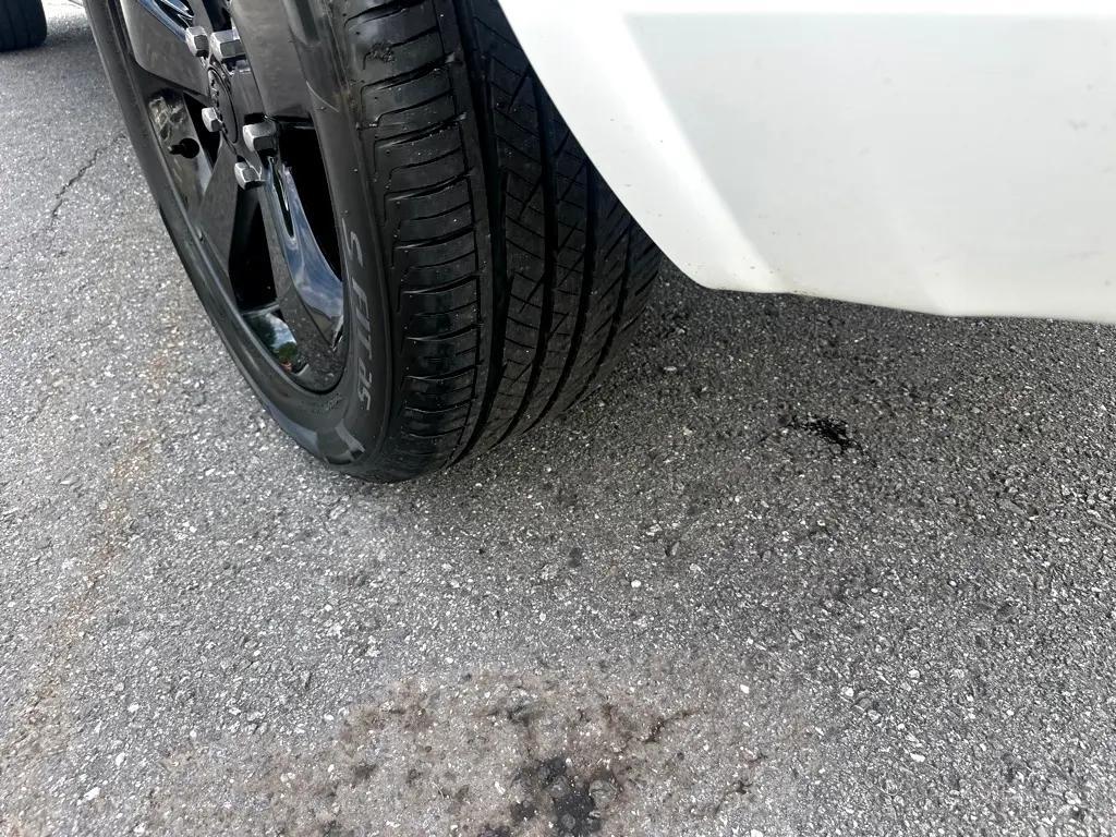 used 2015 Jeep Grand Cherokee car, priced at $16,400