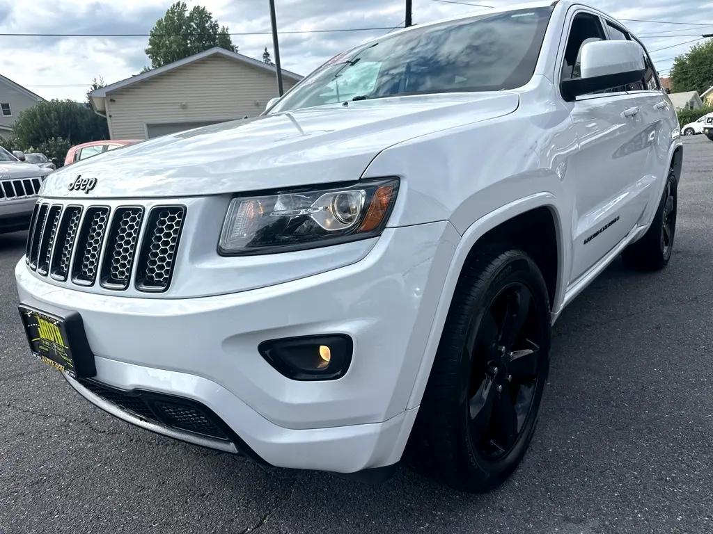 used 2015 Jeep Grand Cherokee car, priced at $16,400