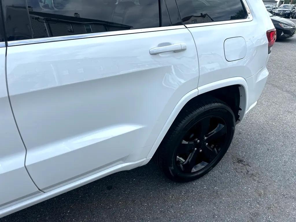 used 2015 Jeep Grand Cherokee car, priced at $16,400
