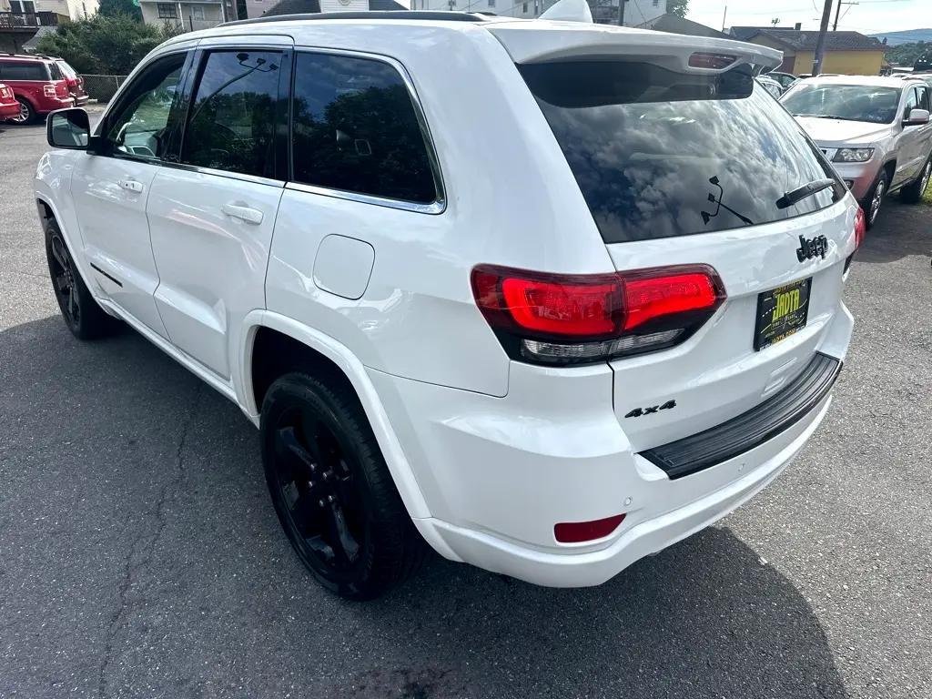 used 2015 Jeep Grand Cherokee car, priced at $16,400