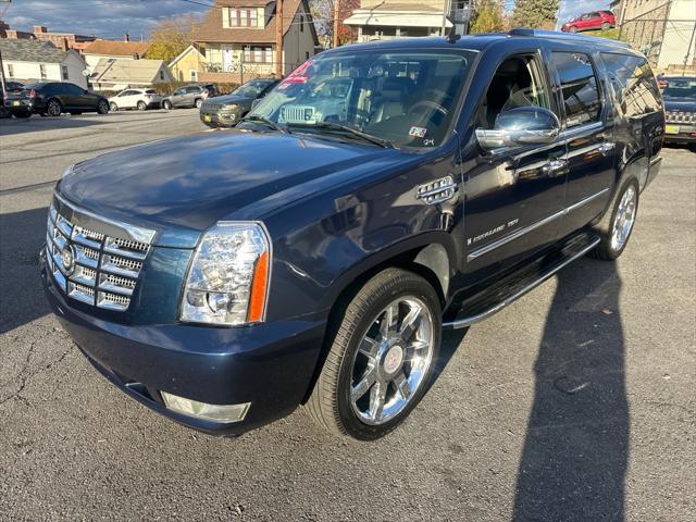 used 2008 Cadillac Escalade ESV car, priced at $10,900