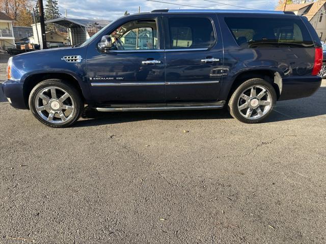 used 2008 Cadillac Escalade ESV car, priced at $10,900