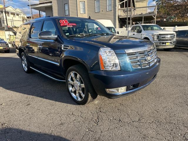 used 2008 Cadillac Escalade ESV car, priced at $10,900