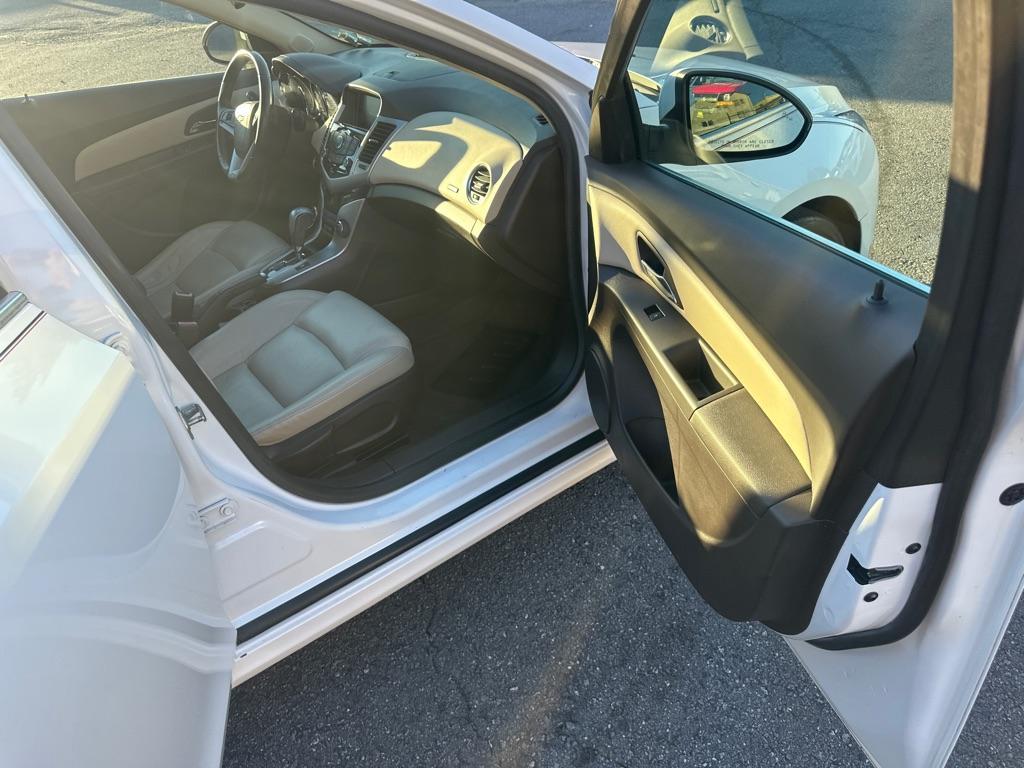 used 2013 Chevrolet Cruze car, priced at $10,400