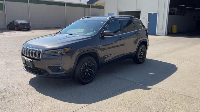 used 2020 Jeep Cherokee car, priced at $12,695