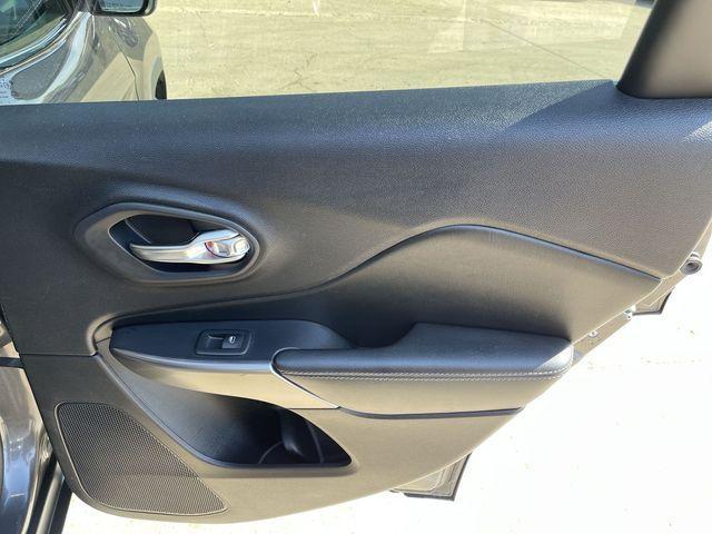 used 2020 Jeep Cherokee car, priced at $12,695