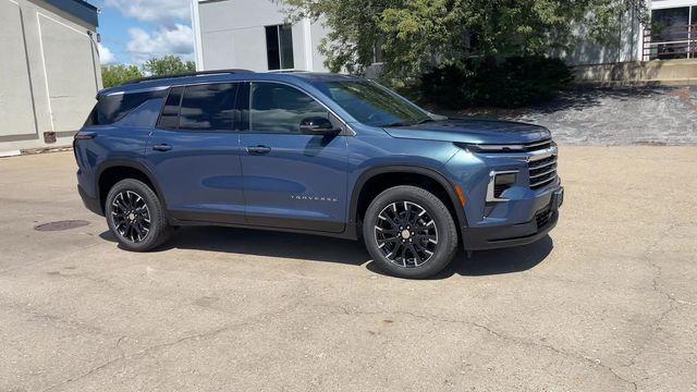 new 2026 Chevrolet Traverse car, priced at $45,290