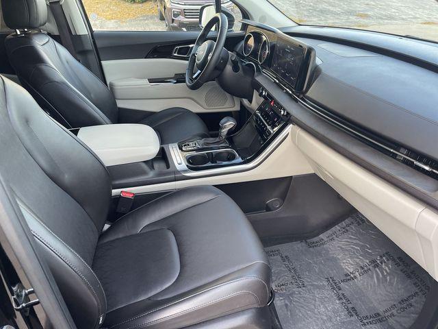 used 2024 Kia Carnival car, priced at $32,395