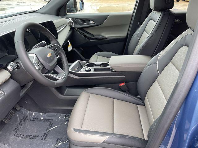 new 2026 Chevrolet Equinox car, priced at $32,990