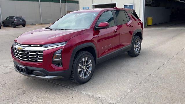 new 2026 Chevrolet Equinox car, priced at $33,985