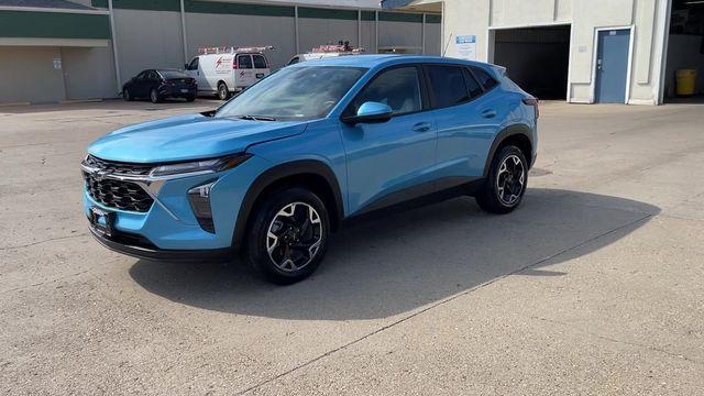 used 2025 Chevrolet Trax car, priced at $21,257