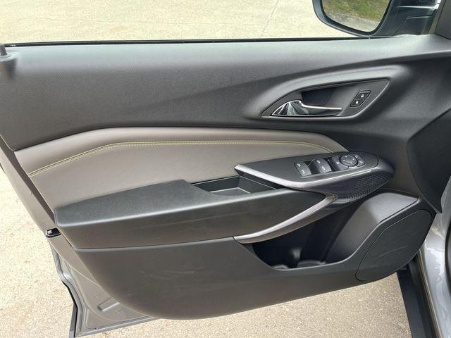 new 2025 Chevrolet Trax car, priced at $27,585