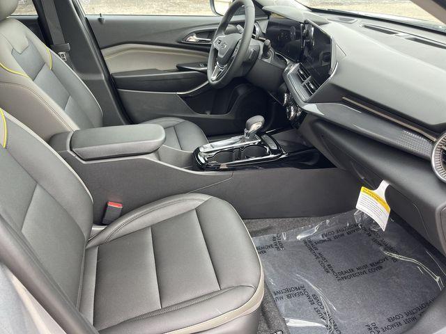 new 2025 Chevrolet Trax car, priced at $27,585