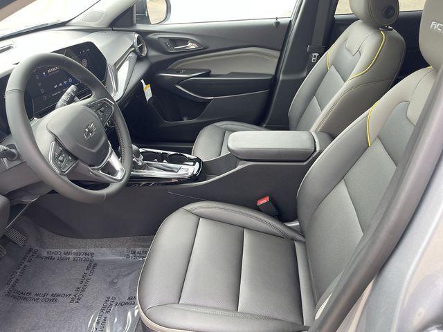 new 2025 Chevrolet Trax car, priced at $27,585