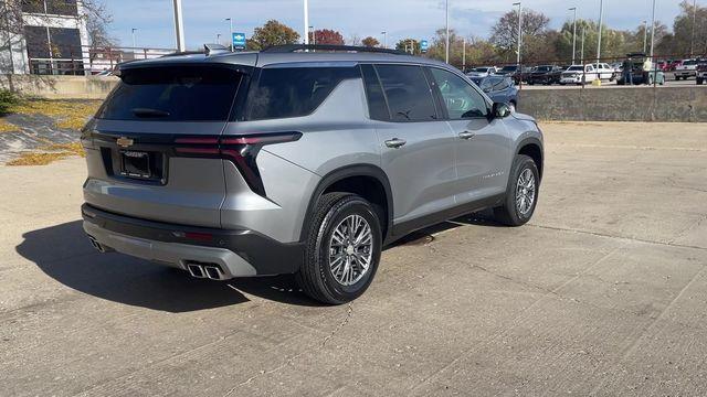 used 2025 Chevrolet Traverse car, priced at $35,095