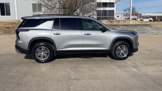used 2025 Chevrolet Traverse car, priced at $35,095