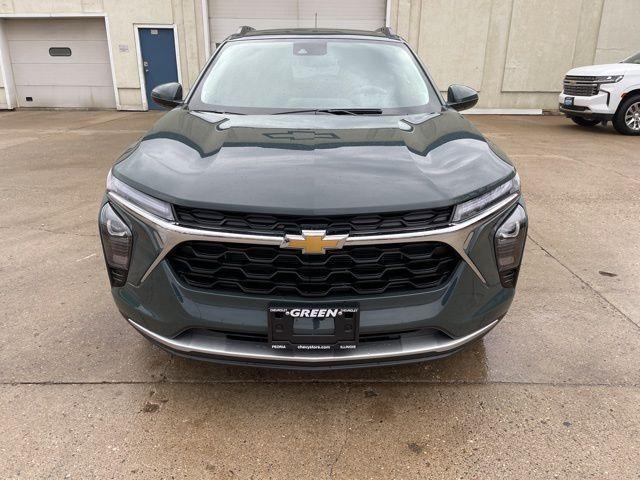 new 2025 Chevrolet Trax car