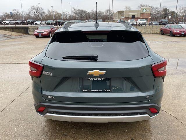 new 2025 Chevrolet Trax car