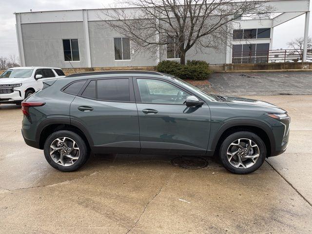 new 2025 Chevrolet Trax car