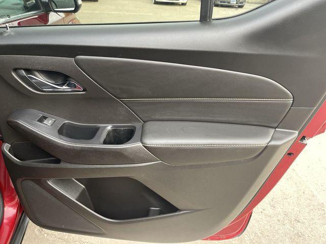 used 2021 Chevrolet Traverse car, priced at $24,914