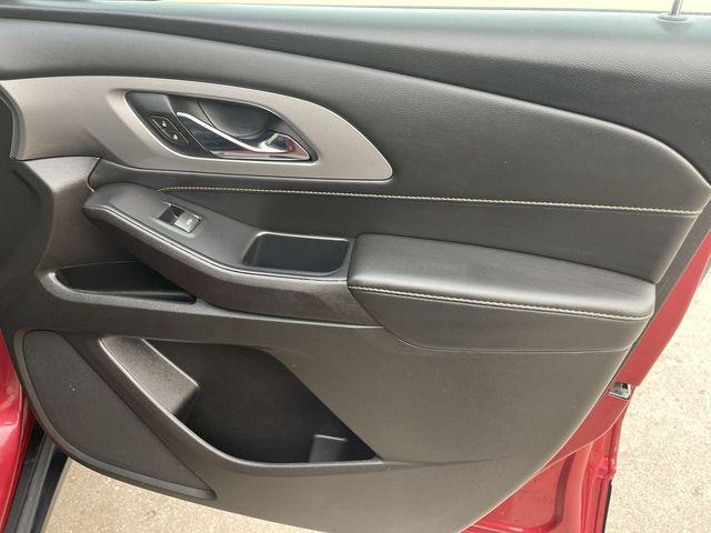 used 2021 Chevrolet Traverse car, priced at $24,914