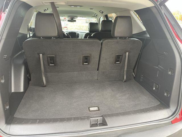 used 2021 Chevrolet Traverse car, priced at $24,914