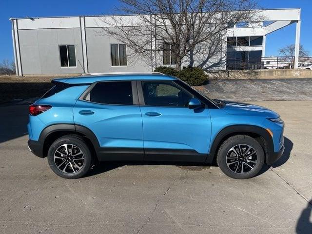 new 2025 Chevrolet TrailBlazer car, priced at $27,890