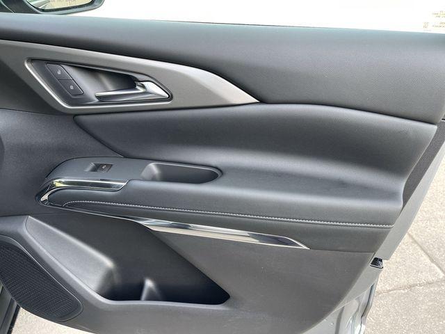 new 2026 Chevrolet Traverse car, priced at $42,990