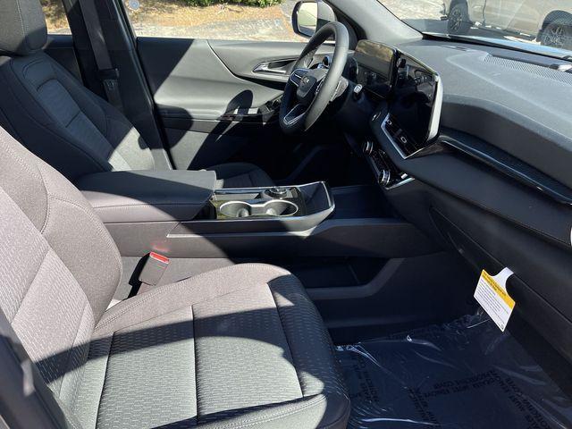 new 2026 Chevrolet Equinox car, priced at $32,140