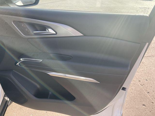 new 2026 Chevrolet Traverse car, priced at $43,639