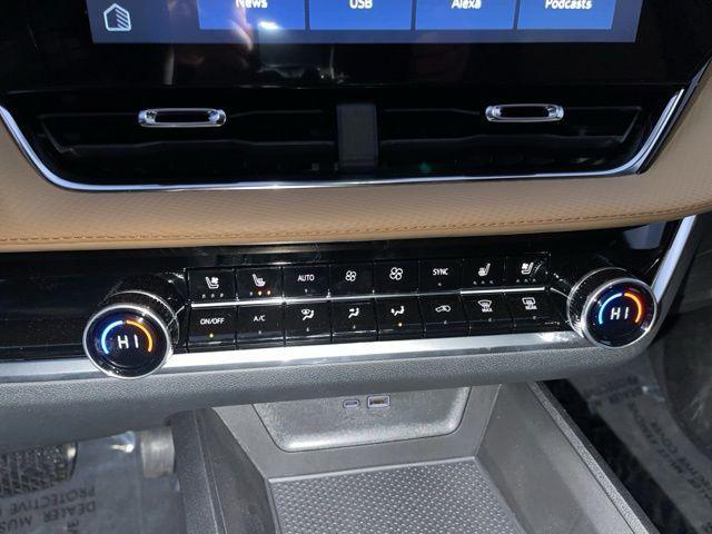 new 2025 Chevrolet Equinox car, priced at $37,875