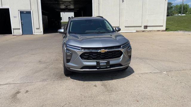 new 2025 Chevrolet Trax car, priced at $25,485