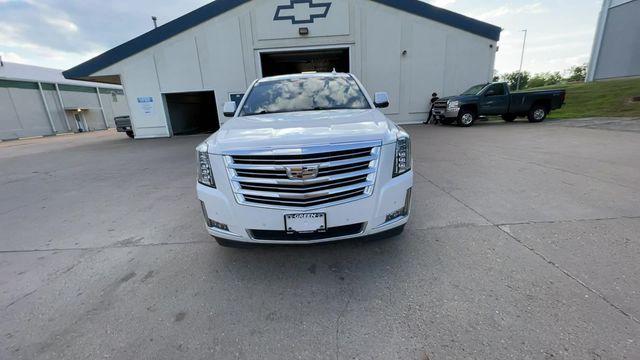 used 2018 Cadillac Escalade ESV car, priced at $35,895