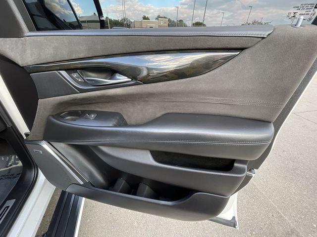 used 2018 Cadillac Escalade ESV car, priced at $35,895