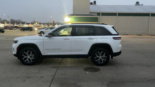 used 2025 Jeep Grand Cherokee car, priced at $40,905