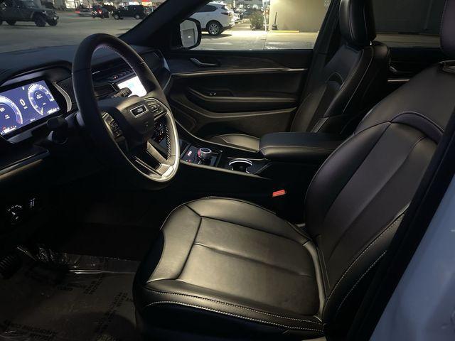 used 2025 Jeep Grand Cherokee car, priced at $40,905