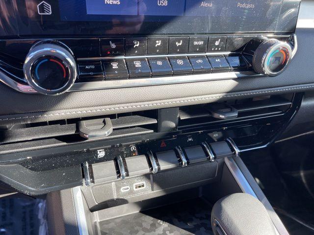 new 2024 Chevrolet Colorado car, priced at $39,790