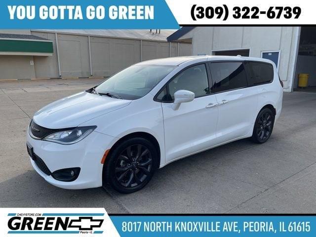 used 2020 Chrysler Pacifica car, priced at $22,851