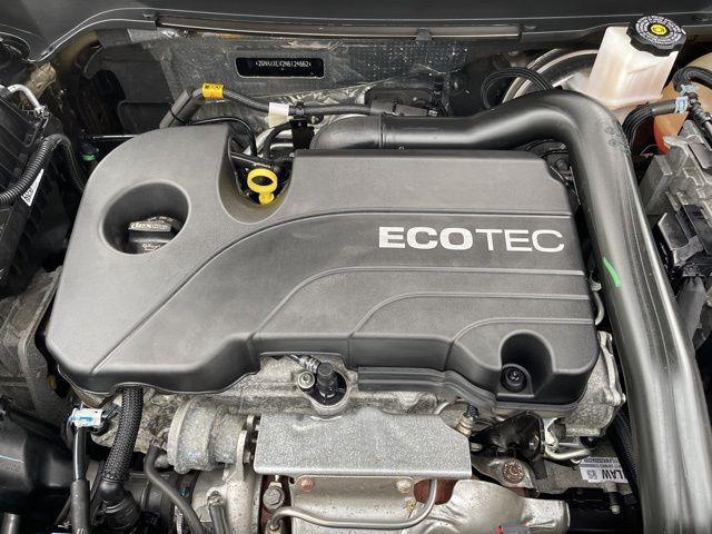 used 2022 Chevrolet Equinox car, priced at $23,386