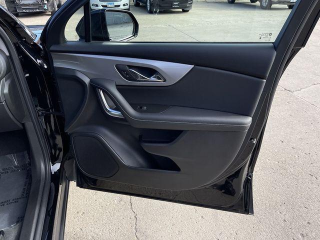 new 2025 Chevrolet Blazer car, priced at $39,185